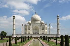 Explore Agra with Mumal Tour Cab – Taj Mahal & Top Tourist Attractions